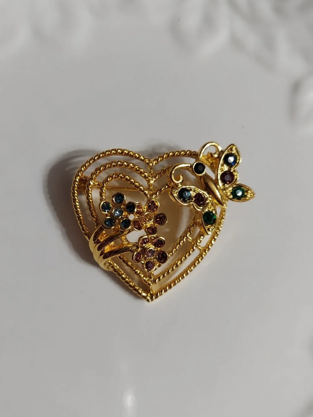 L&J Textured Rope Gold Tone/3-D Faceted Cut Crystal Heart w/ Butterfly & Flowers